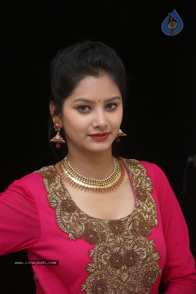 Monika Singh Latest Stills - 22 / 102 photos
