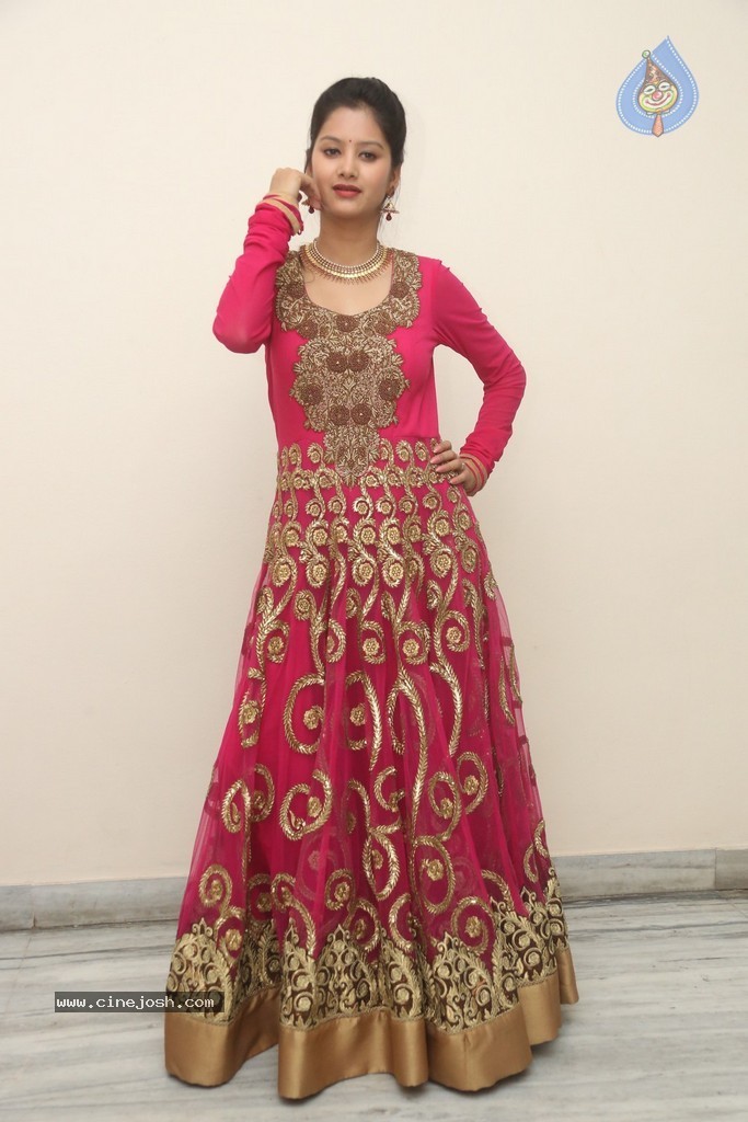 Monika Singh Latest Stills - 27 / 102 photos