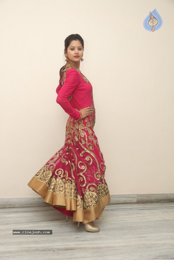 Monika Singh Latest Stills - 34 / 102 photos