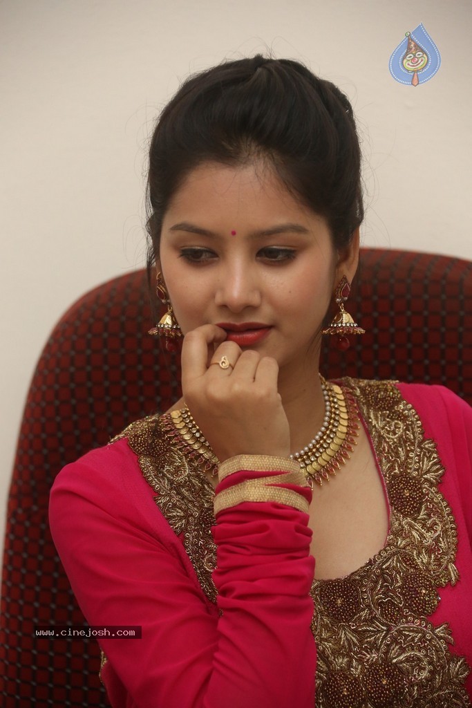 Monika Singh Latest Stills - 38 / 102 photos