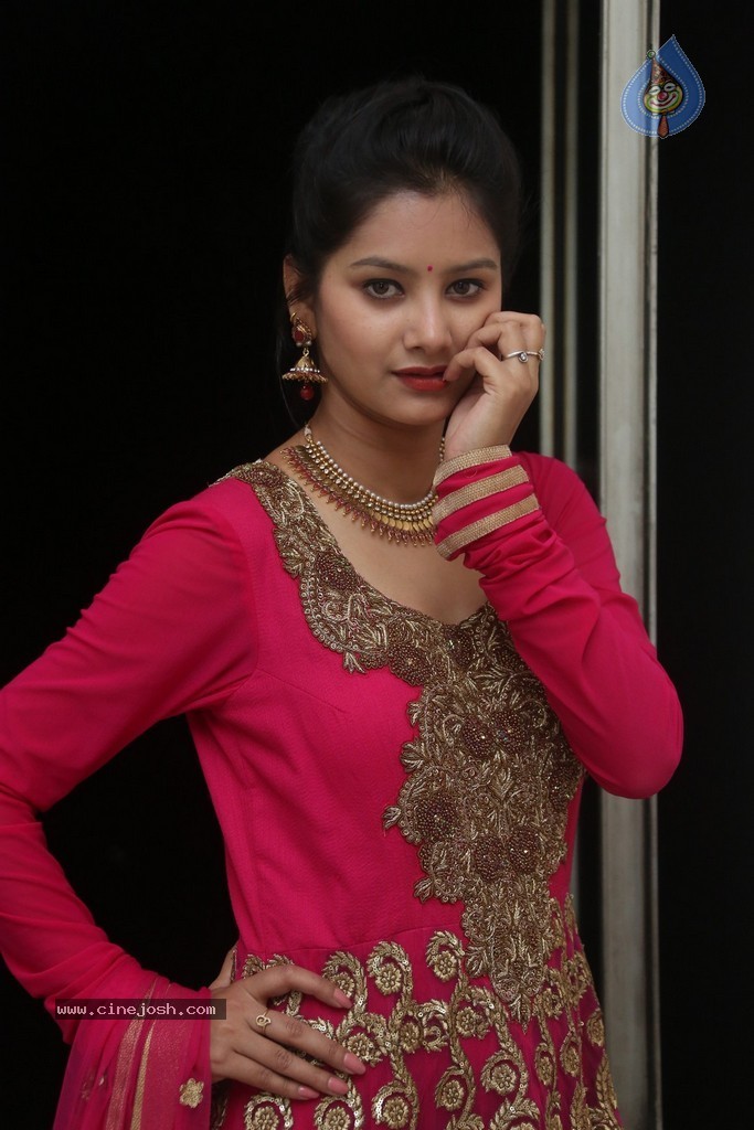 Monika Singh Latest Stills - 71 / 102 photos