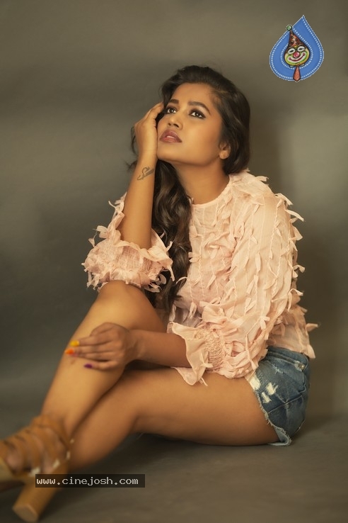 Mounika Guntuka Stills - 5 / 20 photos