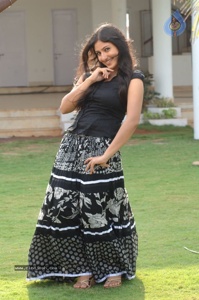 Mounika New Stills - 10 / 64 photos