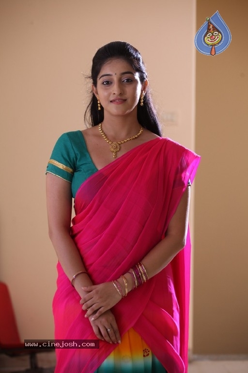 Mouryaani Photos - 2 / 21 photos