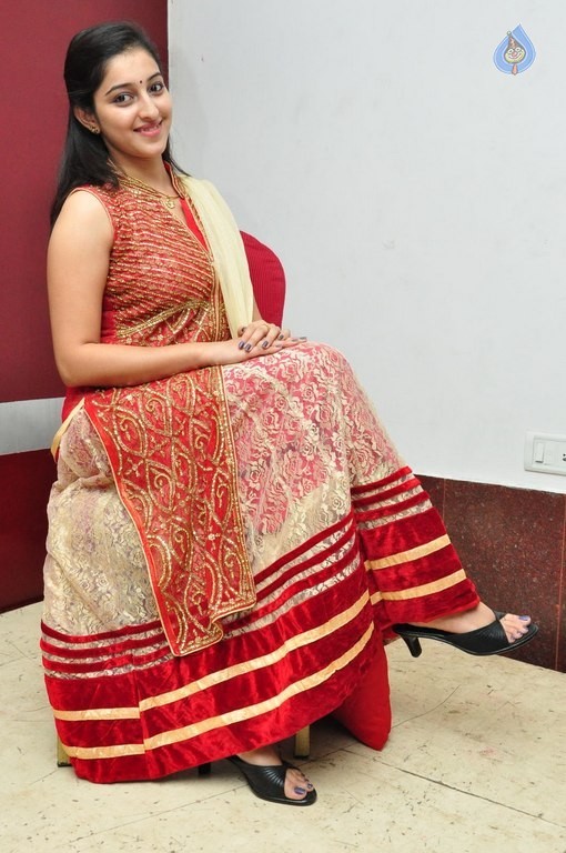 Mouryani New Photos - 15 / 30 photos