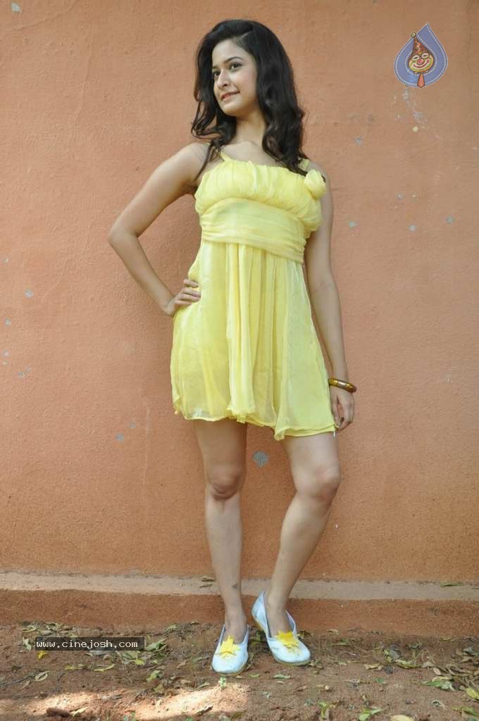 Mrudhula Hot Stills - 43 / 79 photos