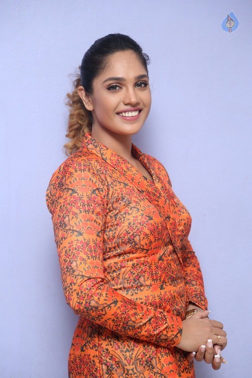 Mumtaz Sorcar New Photos - 2 / 35 photos