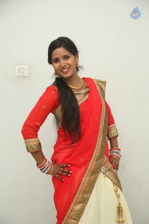 Mynaa Photos - 9 / 29 photos