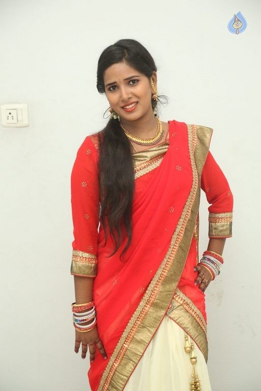 Mynaa Photos - 16 / 29 photos