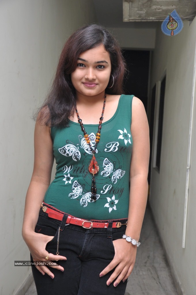 Mythili Stills - 7 / 40 photos