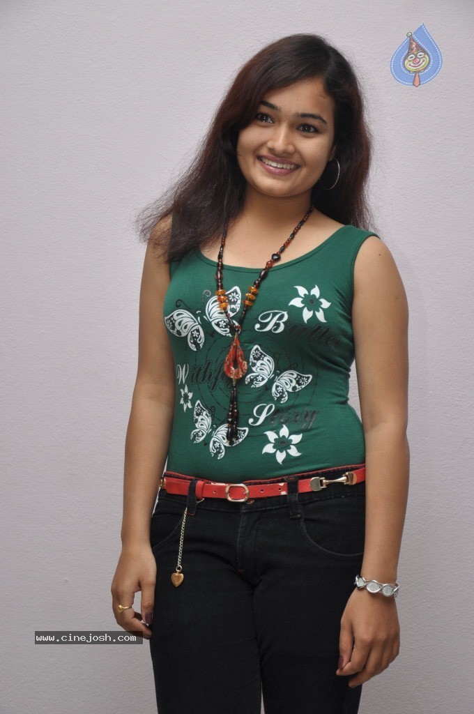 Mythili Stills - 20 / 40 photos