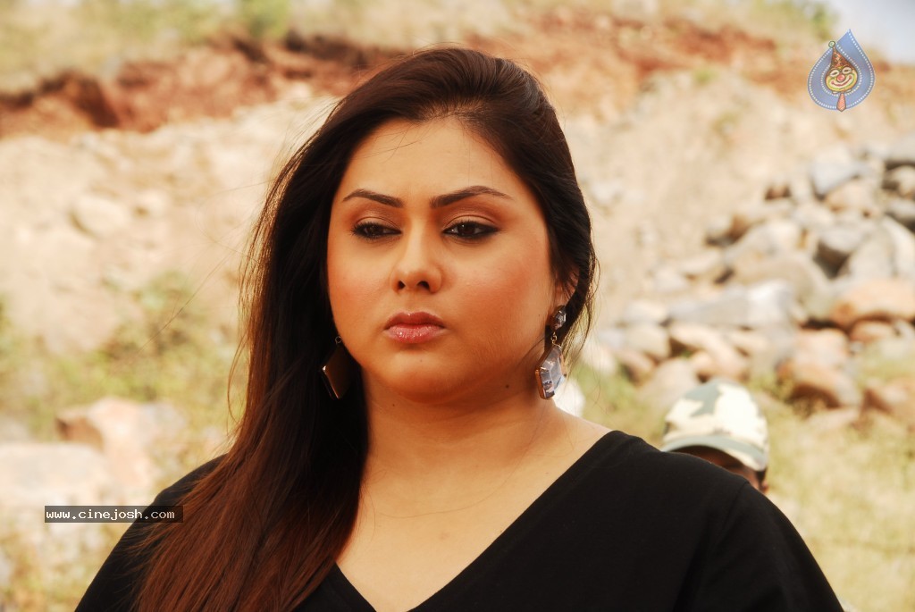 Namitha New Stills - 58 / 91 photos