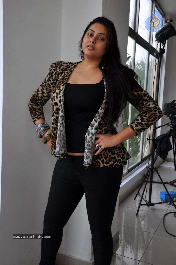 Namitha New Stills - 22 / 46 photos