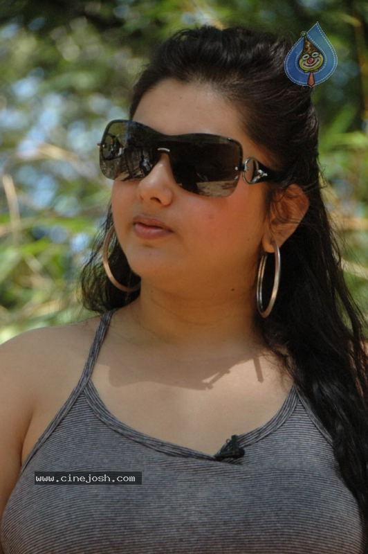 Namitha Stills - 5 / 59 photos