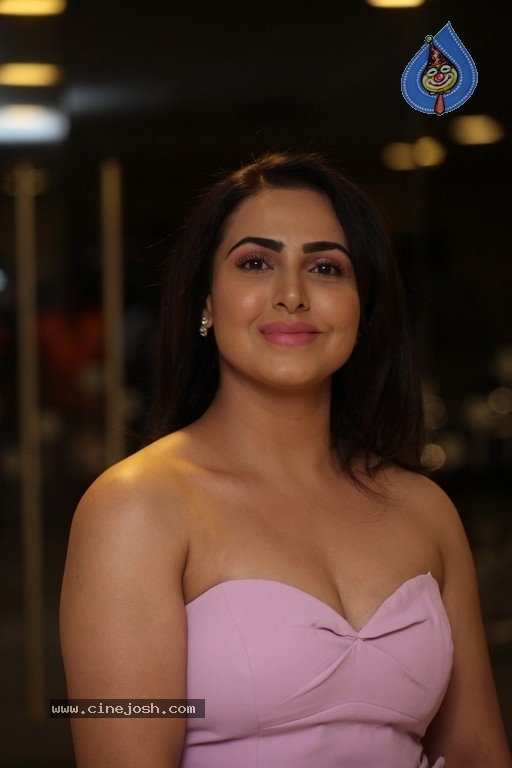 Nandini Rai New Images - 13 / 21 photos