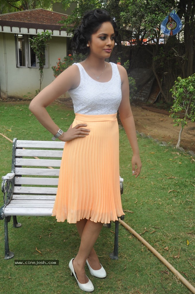 Nandita Stills - 8 / 29 photos