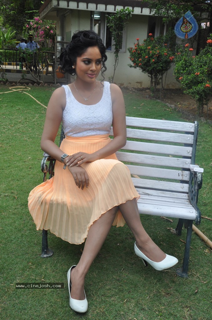 Nandita Stills - 27 / 29 photos