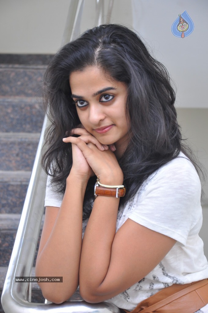 Nanditha Latest Pics - 35 / 79 photos