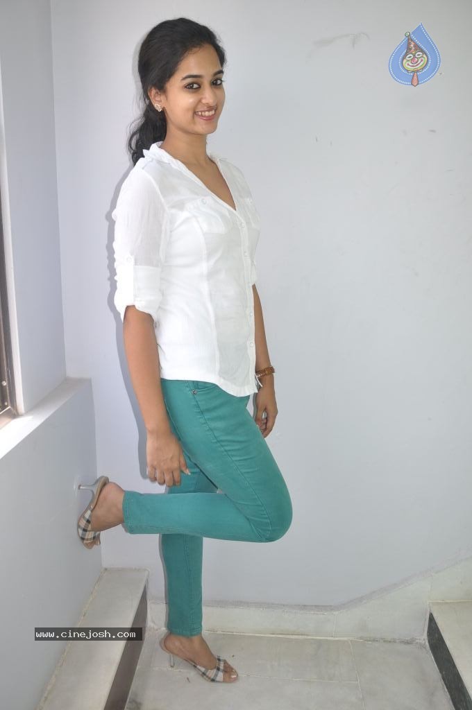 Nanditha New Stills - 19 / 56 photos