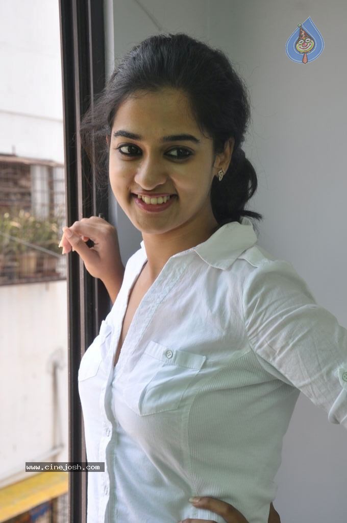 Nanditha New Stills - 37 / 56 photos