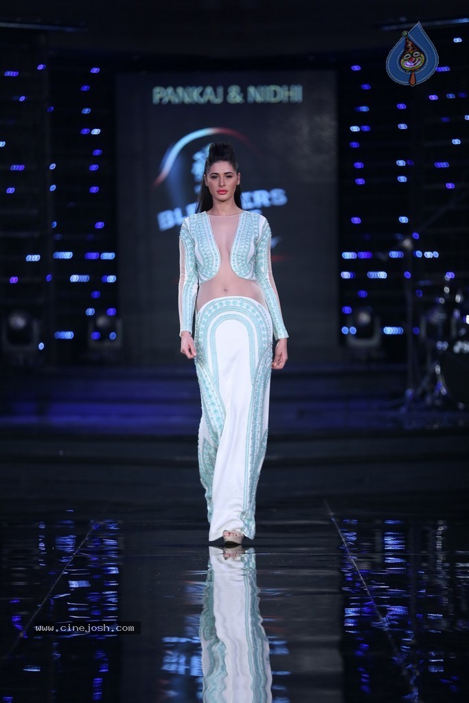 Nargis Fakhri New Photos - 30 / 47 photos