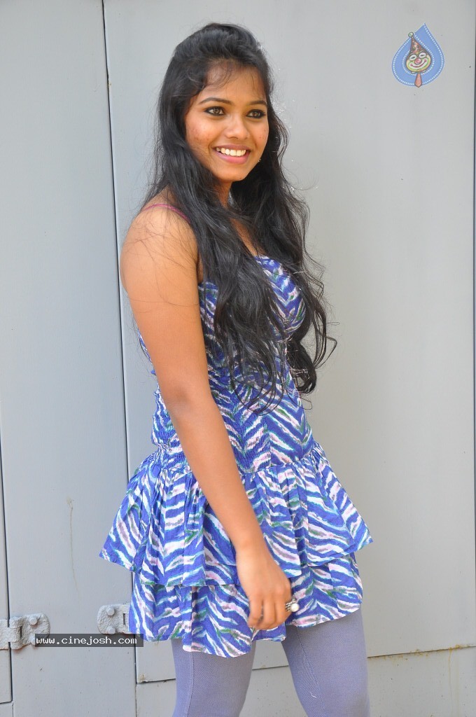 Naveena Jackson New Stills - 12 / 105 photos