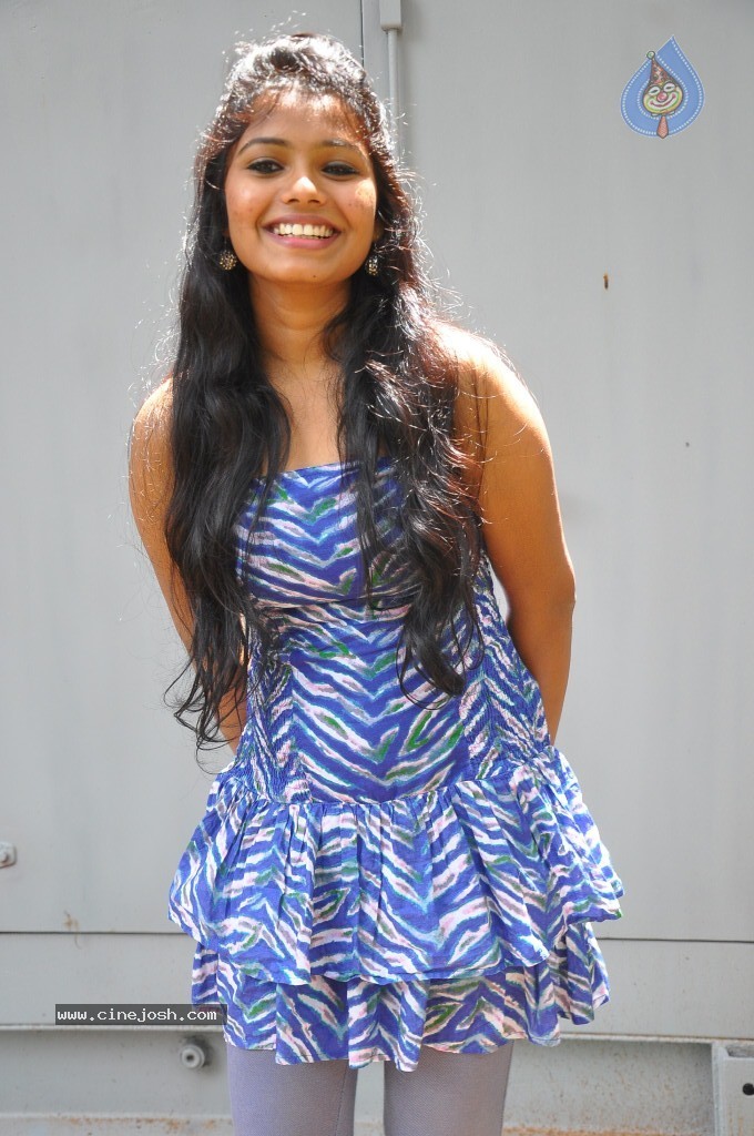 Naveena Jackson New Stills - 71 / 105 photos