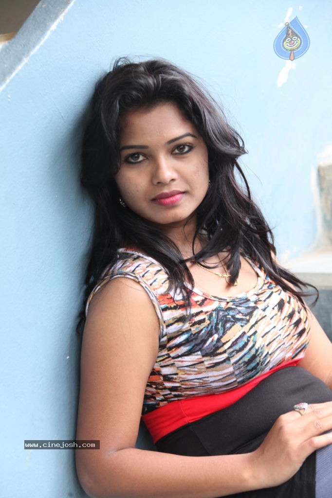 Naveena Jackson Stills - 2 / 71 photos