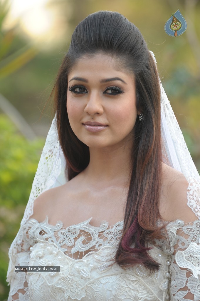 Nayanthara New Stills - 2 / 18 photos