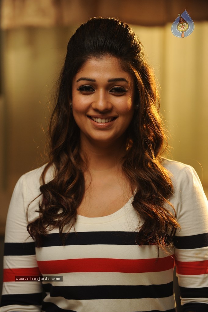 Nayanthara New Stills - 8 / 18 photos