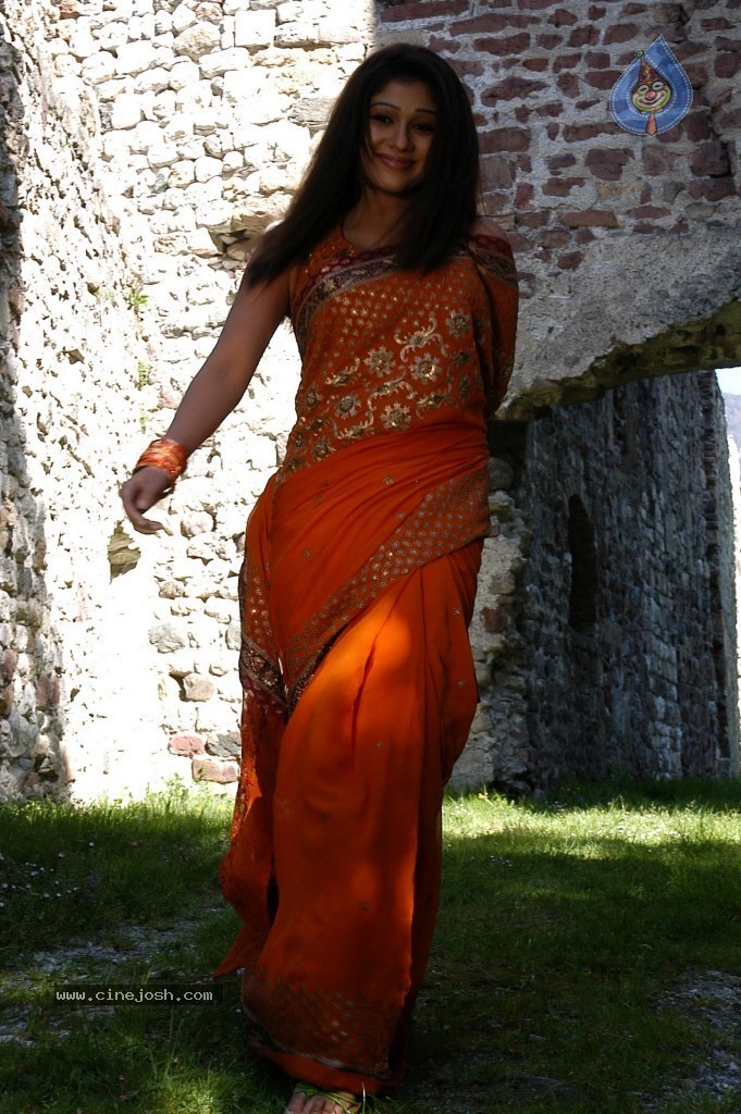 Nayanthara Photos - 27 / 50 photos