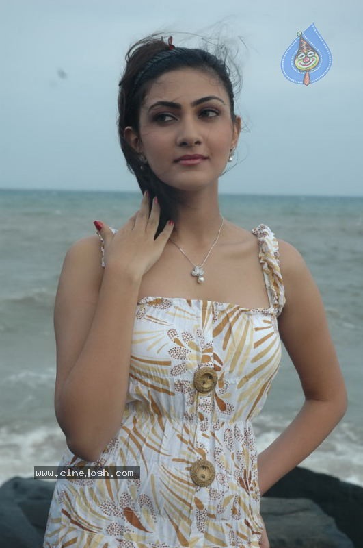 Neelam Stills - 18 / 35 photos