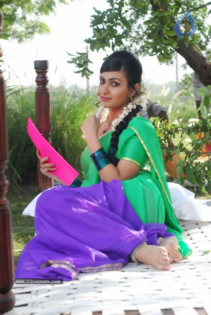 Neelam Upadhyay Hot Photos - 23 / 71 photos