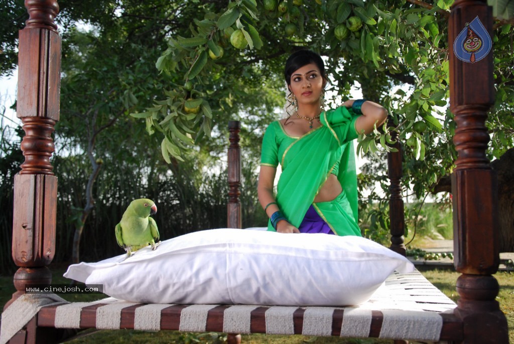 Neelam Upadhyay Hot Photos - 36 / 71 photos