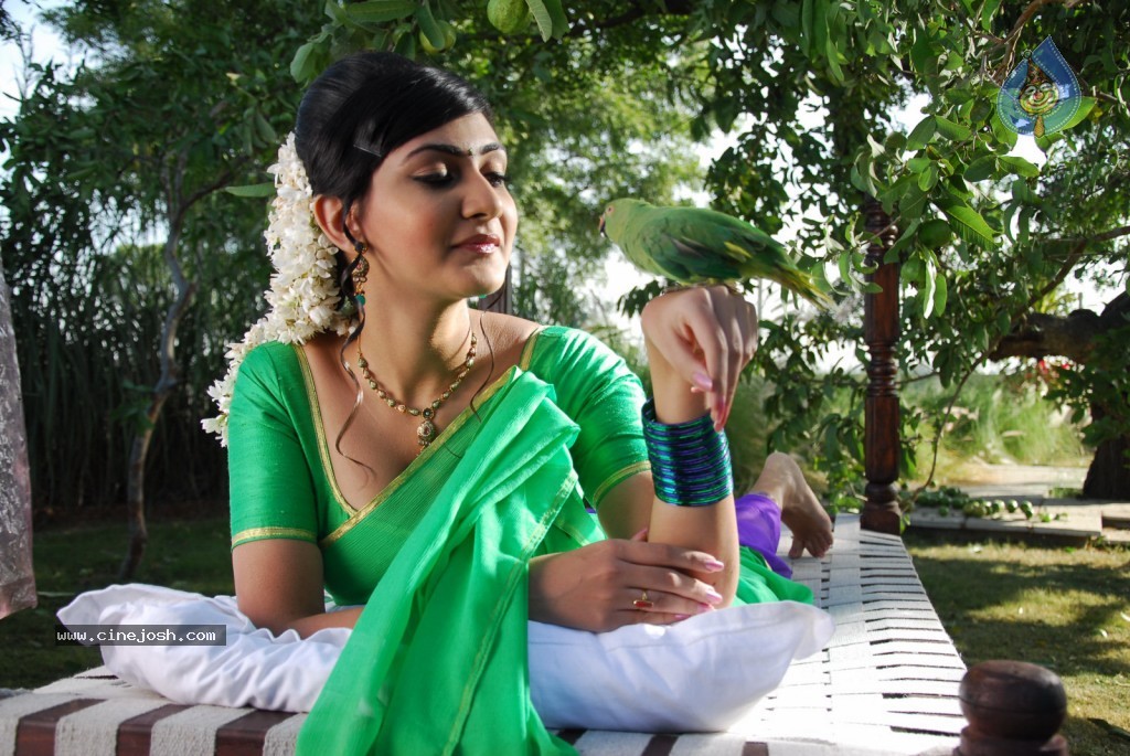 Neelam Upadhyay Hot Photos - 46 / 71 photos