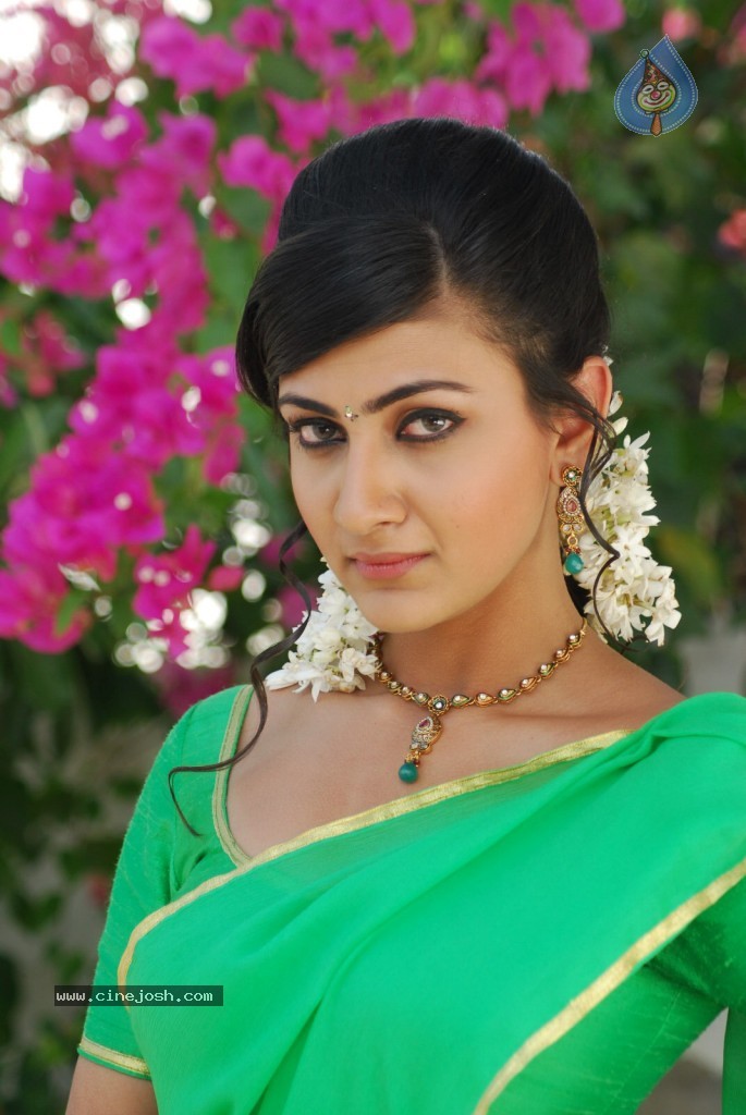 Neelam Upadhyay Hot Photos - 61 / 71 photos