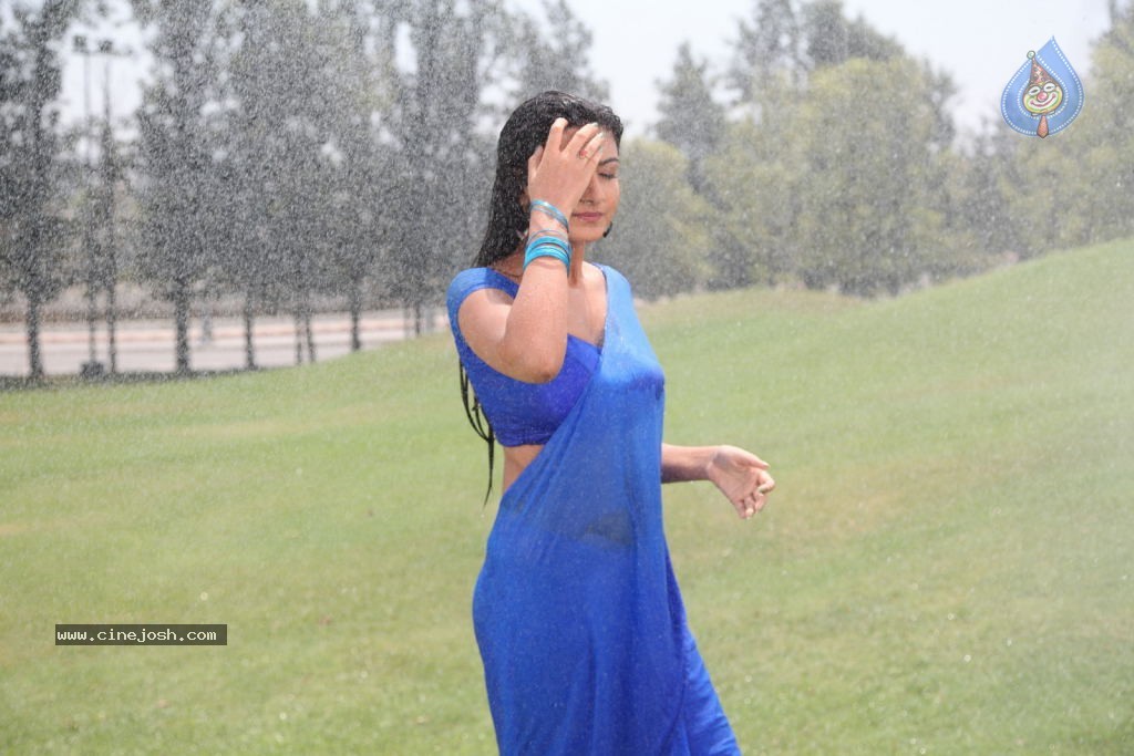 Neelam Upadhyay Hot Pics - 25 / 60 photos