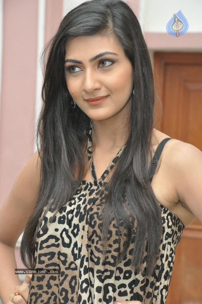 Neelam Upadhyay Latest Stills - 19 / 28 photos