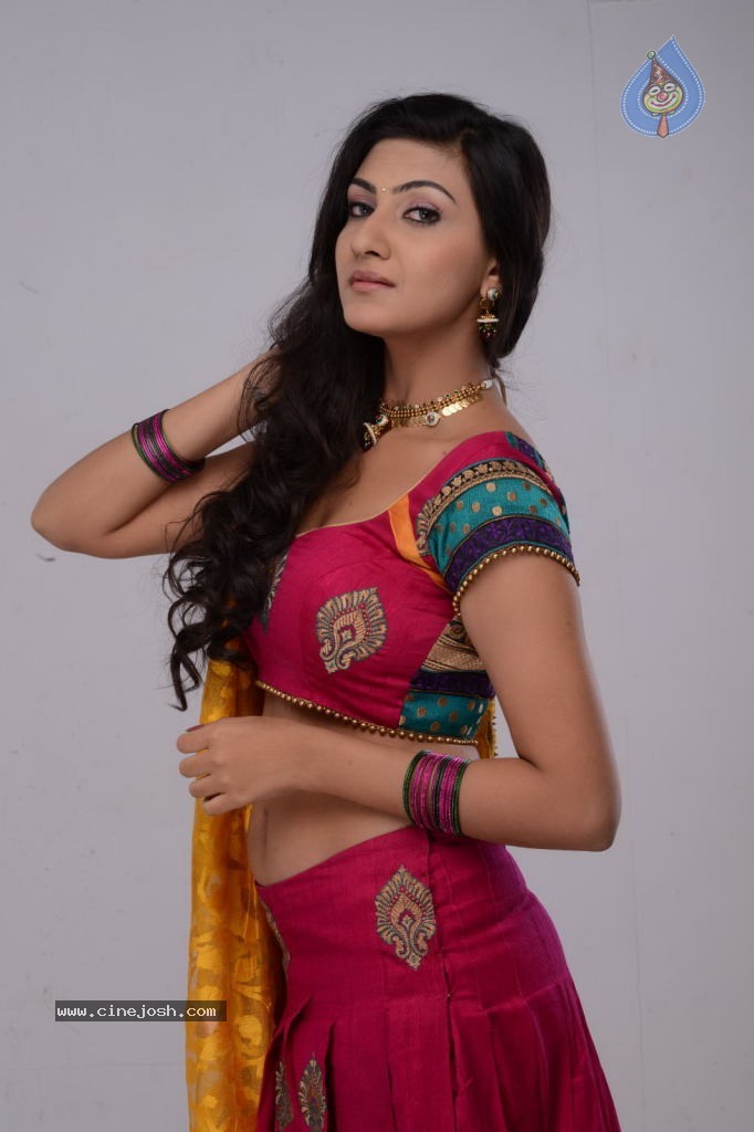 Neelam Upadhyay New Hot Pics - 49 / 84 photos