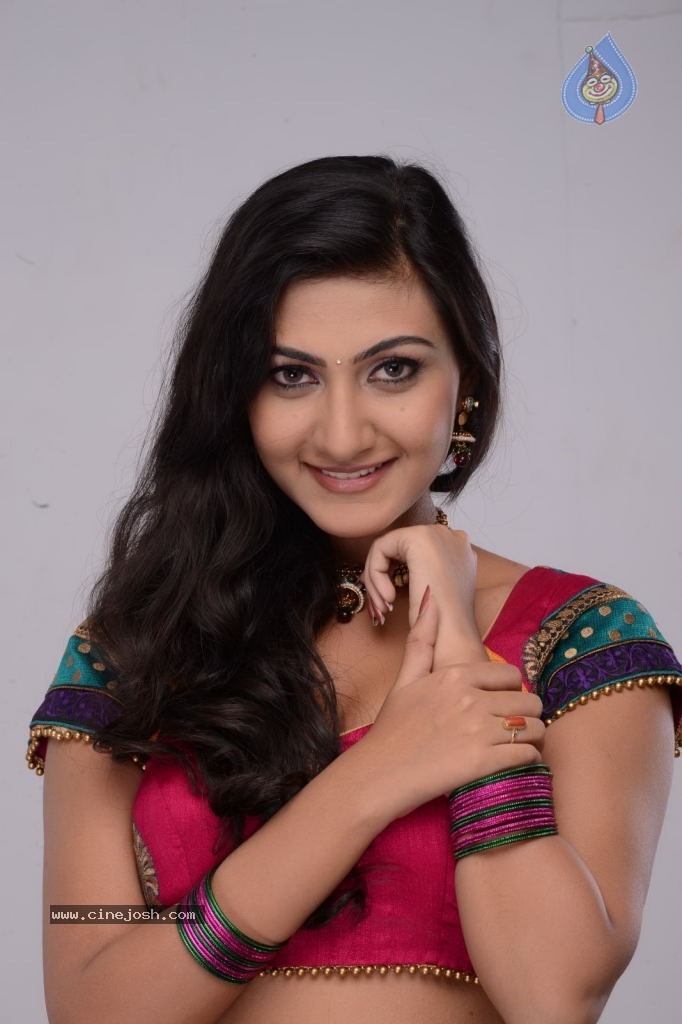 Neelam Upadhyay New Hot Pics - 52 / 84 photos