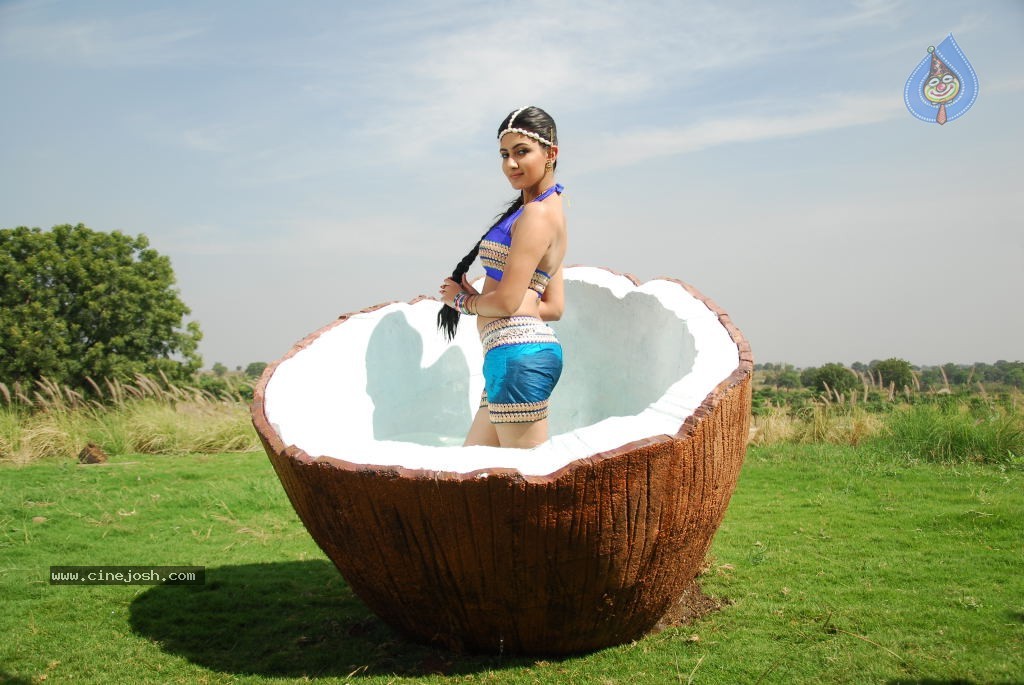 Neelam Upadhyay New Hot Stills - 84 / 105 photos