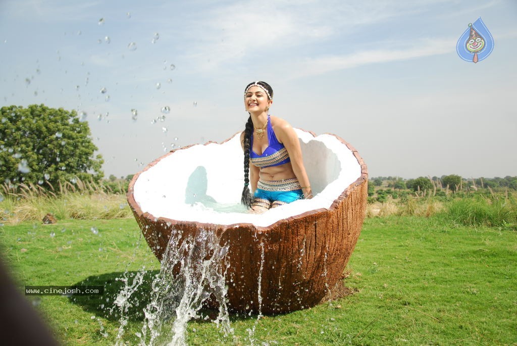 Neelam Upadhyay New Hot Stills - 92 / 105 photos