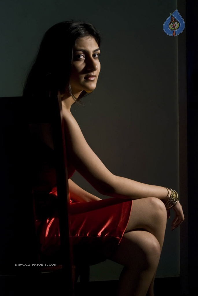 Neelam Upadhyay New Photos - 21 / 67 photos