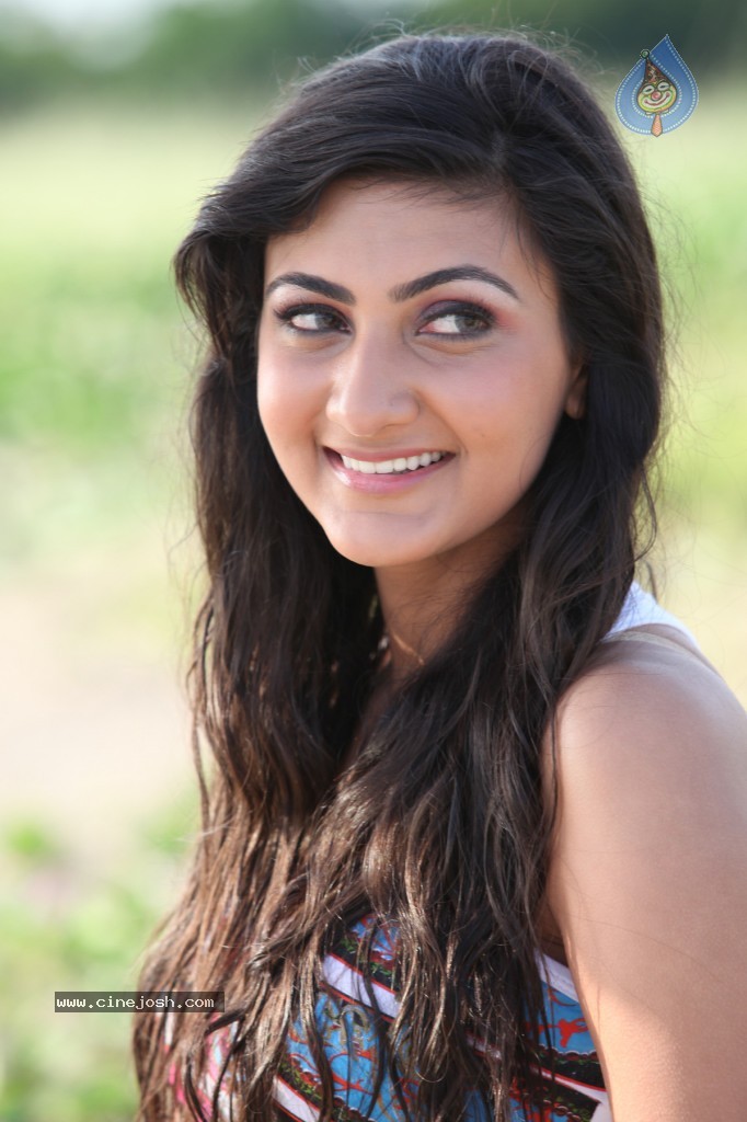 Neelam Upadhyay New Photos - 63 / 109 photos