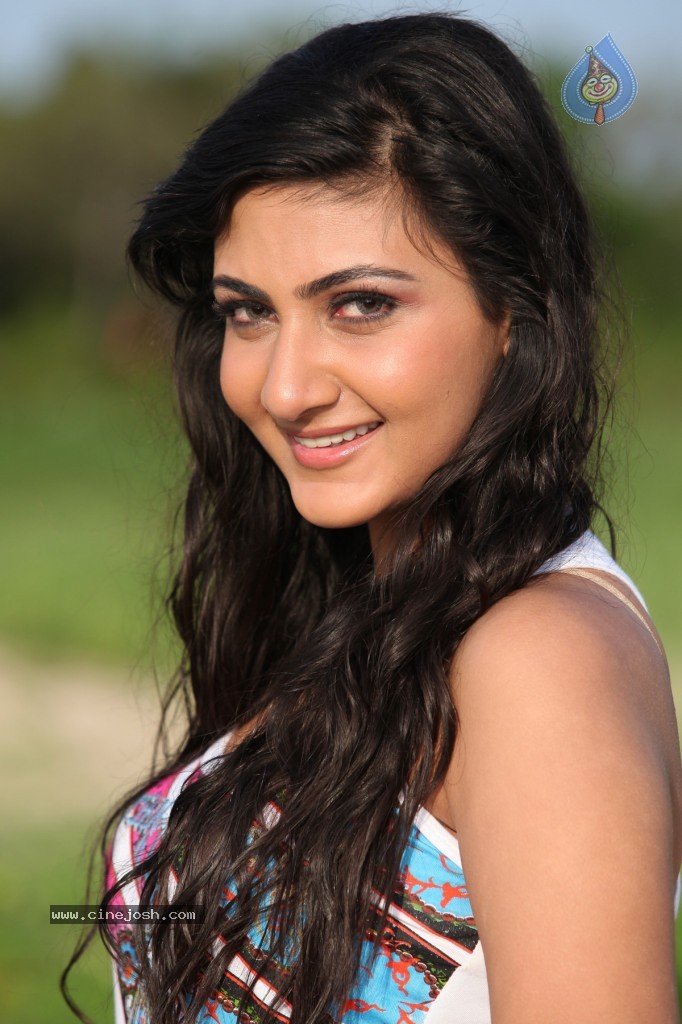 Neelam Upadhyay New Photos - 69 / 109 photos