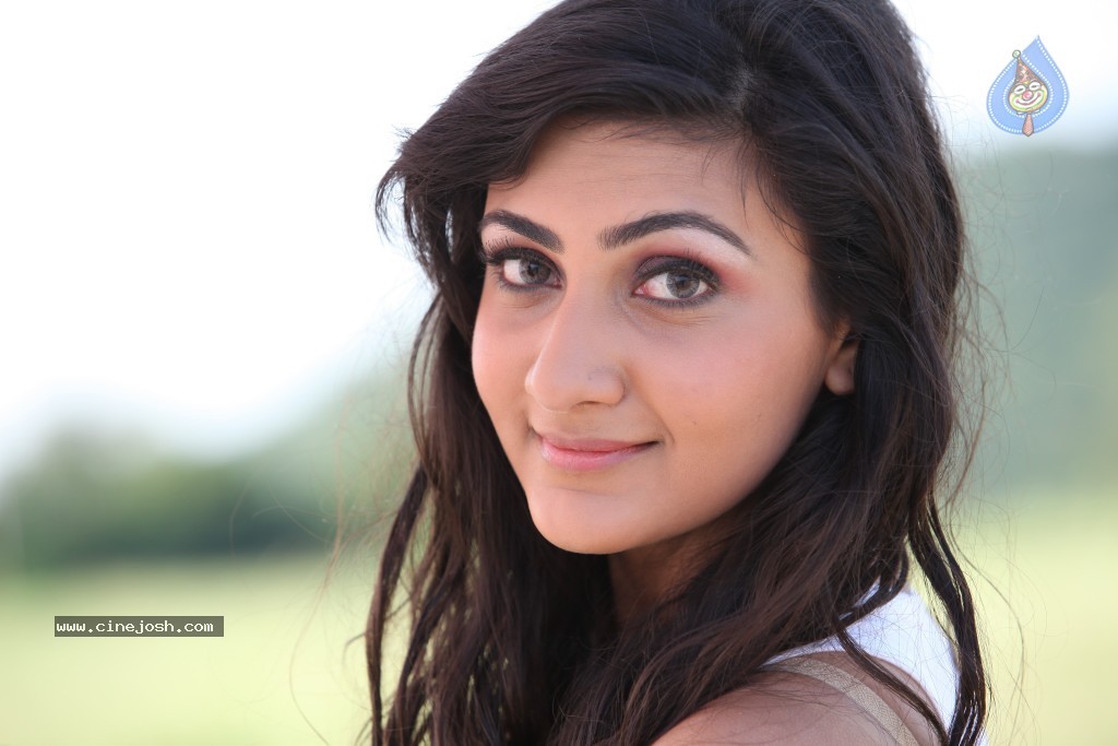 Neelam Upadhyay New Photos - 75 / 109 photos