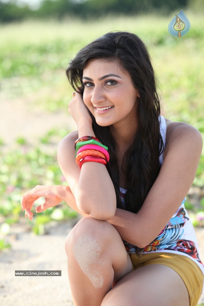 Neelam Upadhyay New Photos - 76 / 109 photos