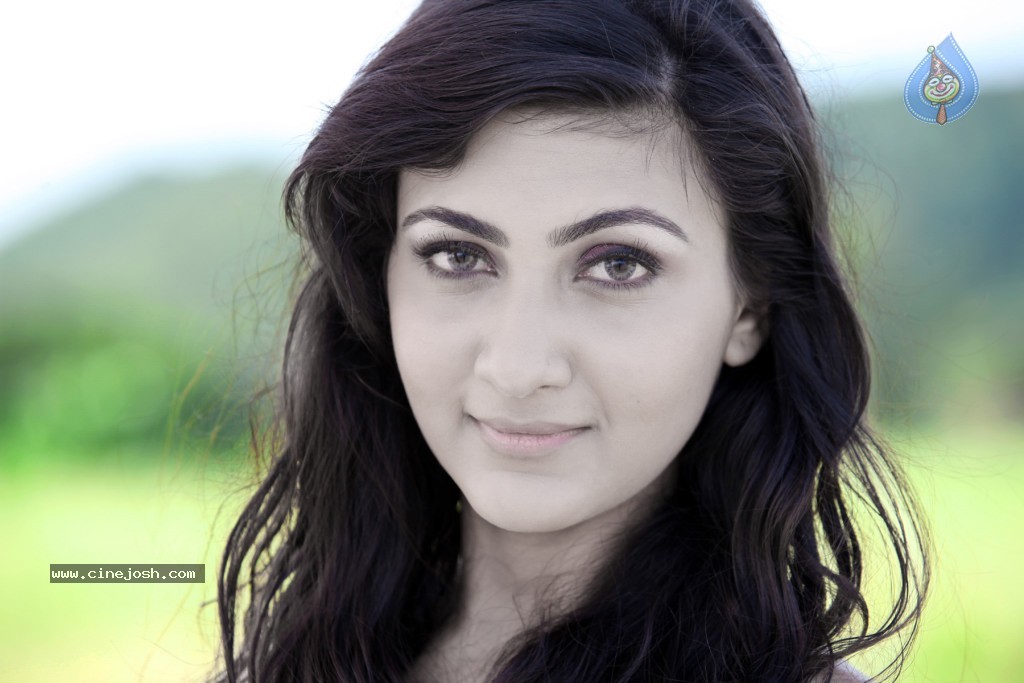 Neelam Upadhyay New Photos - 80 / 109 photos