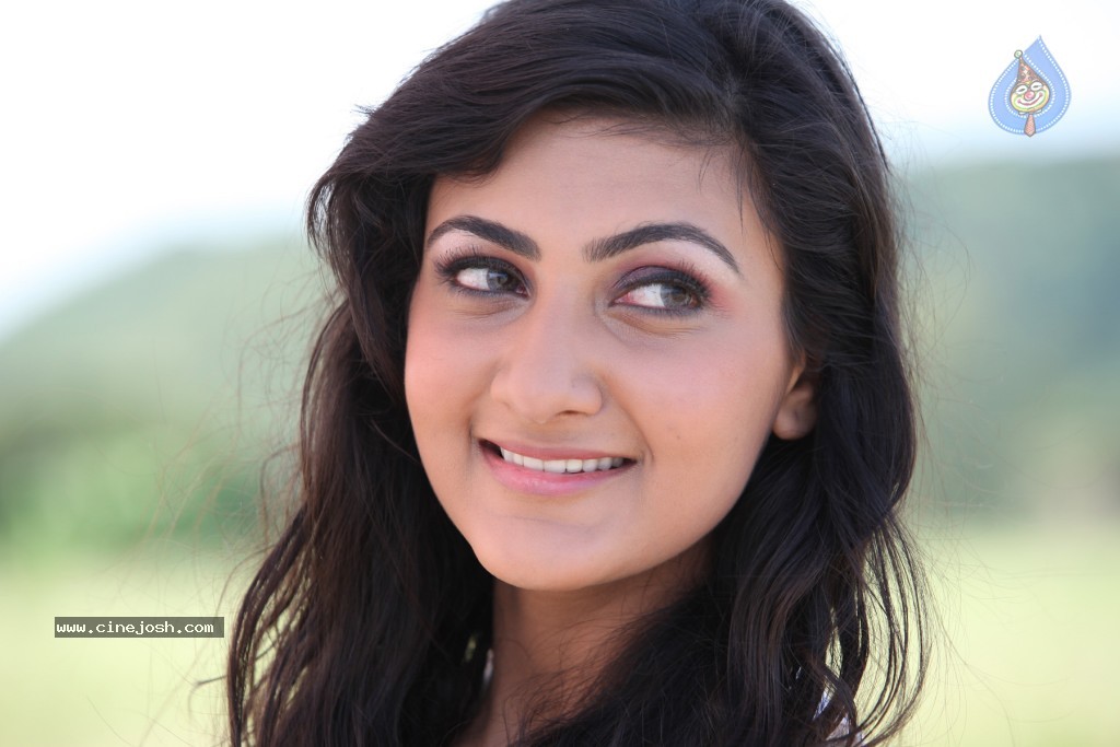 Neelam Upadhyay New Photos - 94 / 109 photos