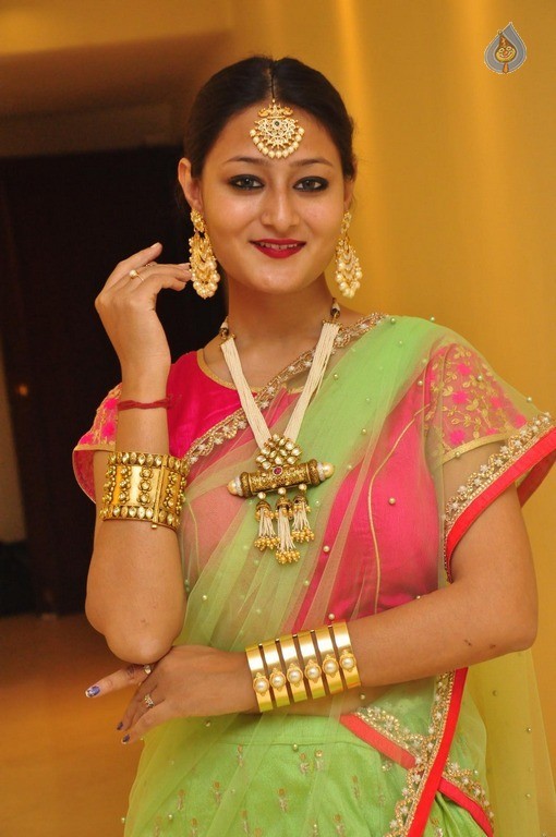 Neelofar Latest Gallery - 8 / 21 photos